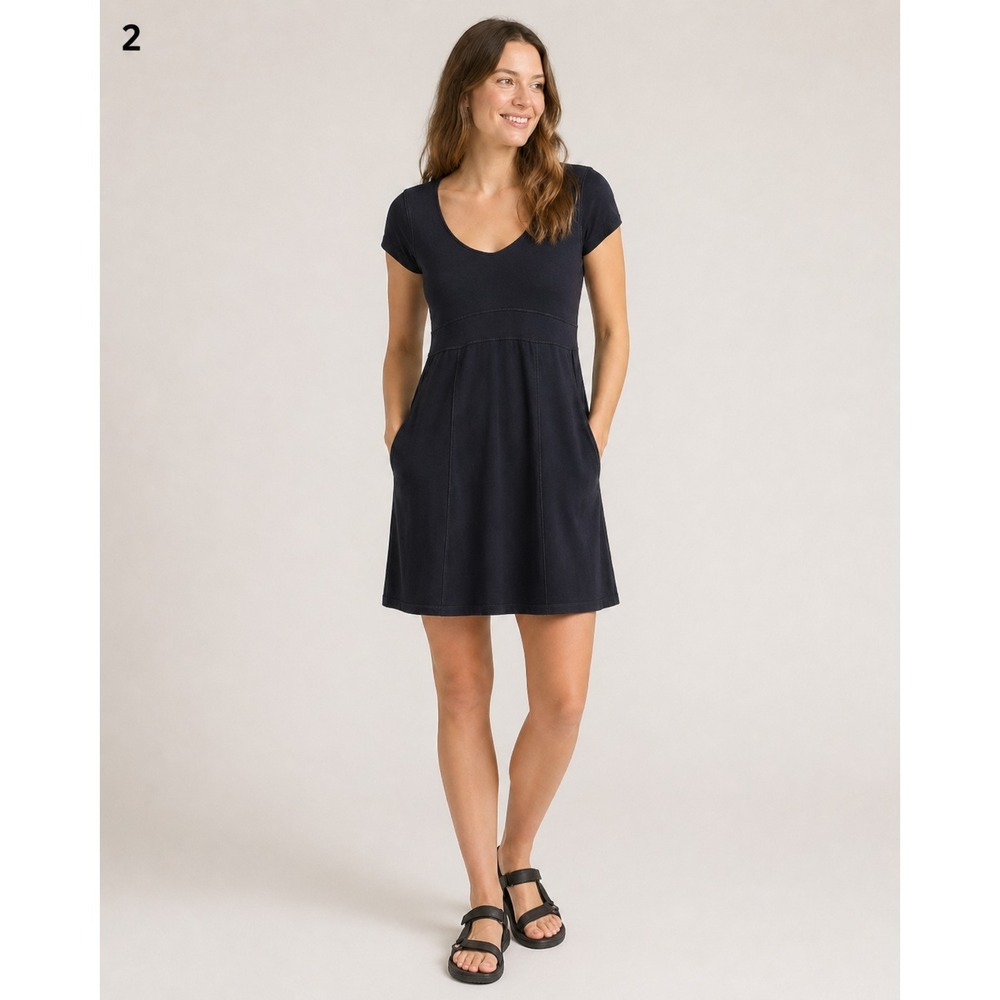 REI Athletic Dress Womens Small Black Raylon Nylon Blend Pockets Cap Sleeves‎